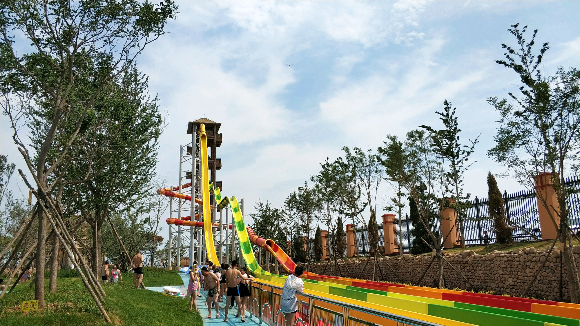 High-Speed Slide Complex